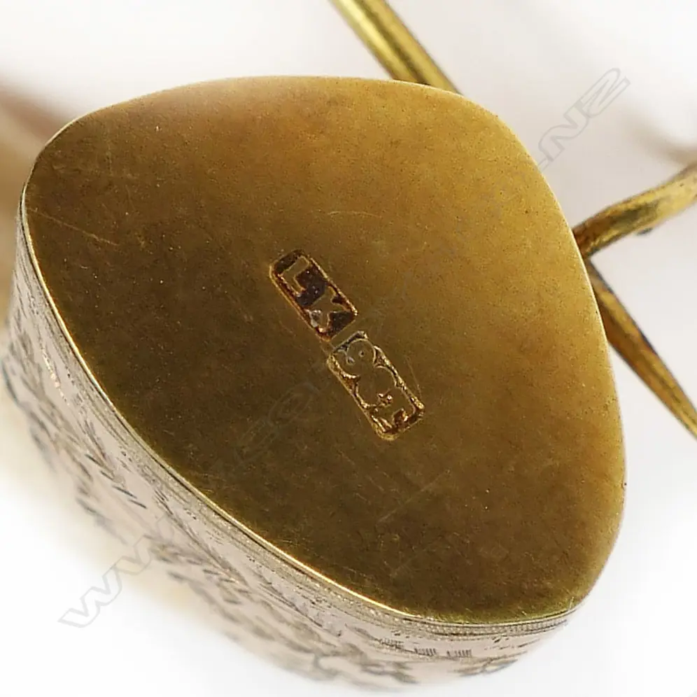 Louis Kerr (Nelson) 9ct mounted large tusk brooch, Image 1++